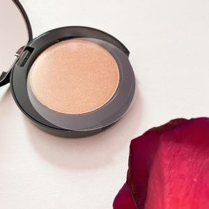 🆕Bobbi Brown Illuminating Bronzing Powder Bronzer
